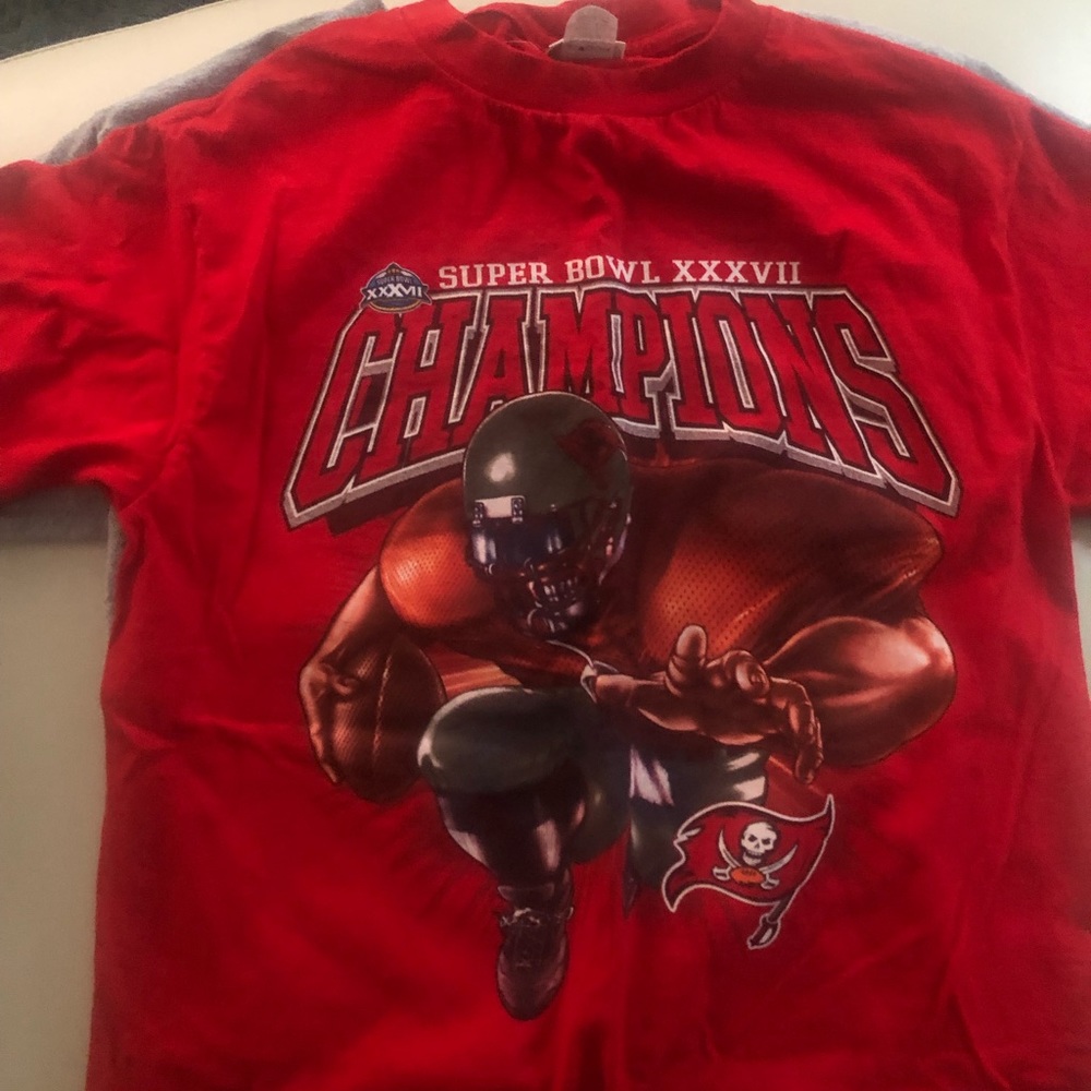 Tampa bay Bucs shirt